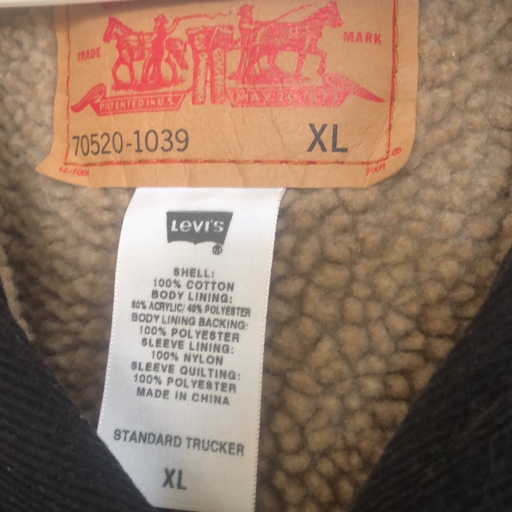 Levi’s Trucker Sherpa Jacket - Picture 2 of 3